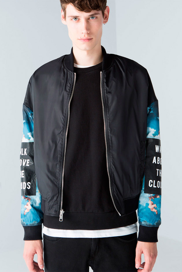 Bomber reversible con estampado en mangas