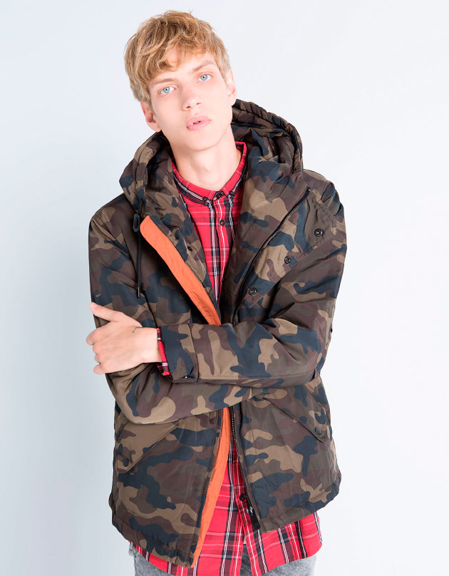 Cazadora snow estampado militar